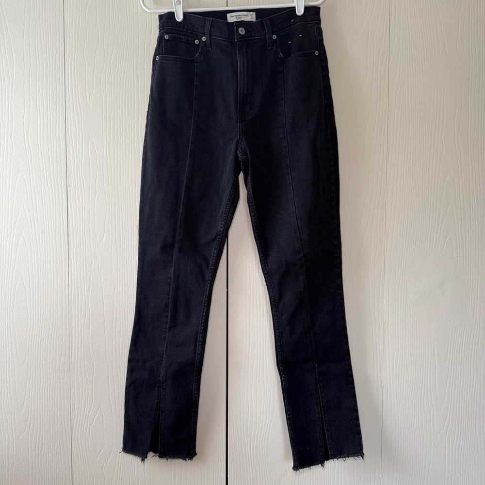 Abercrombie & Fitch Skinny High Rise Split Front Jeans In Washed Black Size 8 - Picture 3 of 9